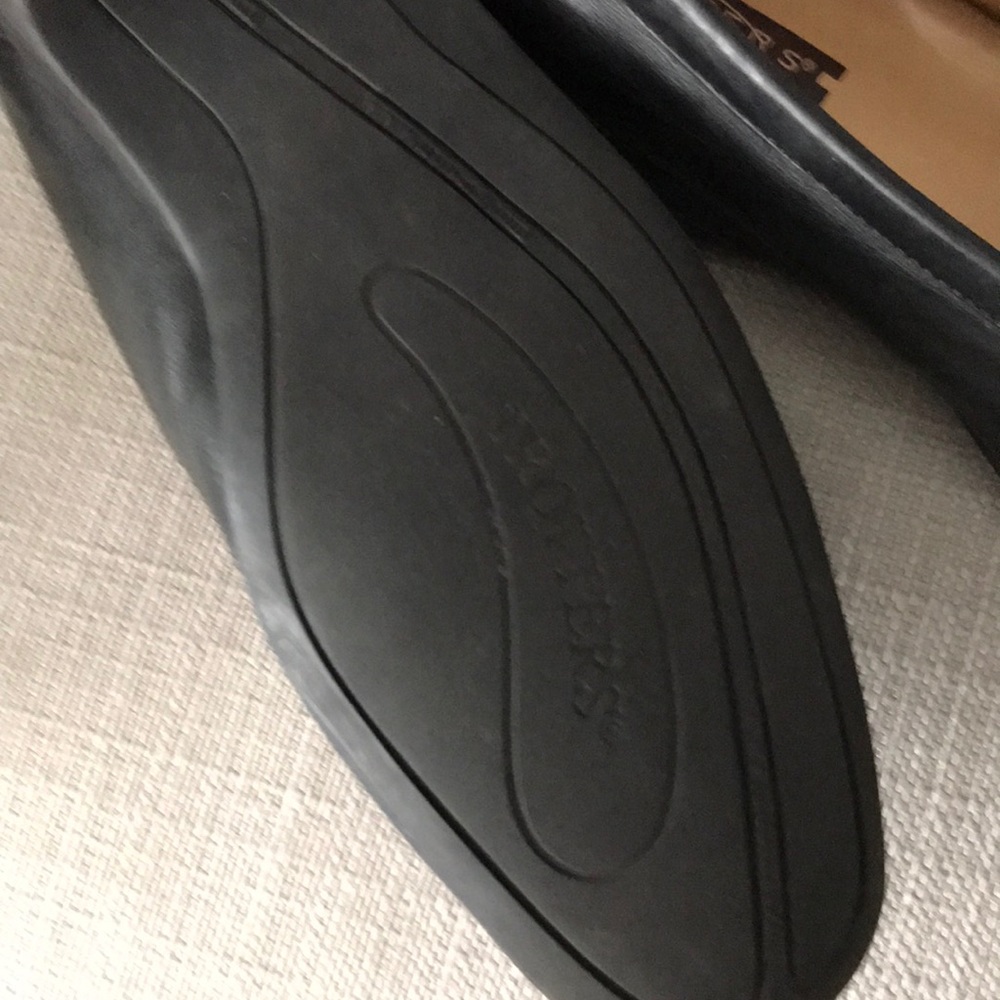 Shoes - Picture 3 of 4